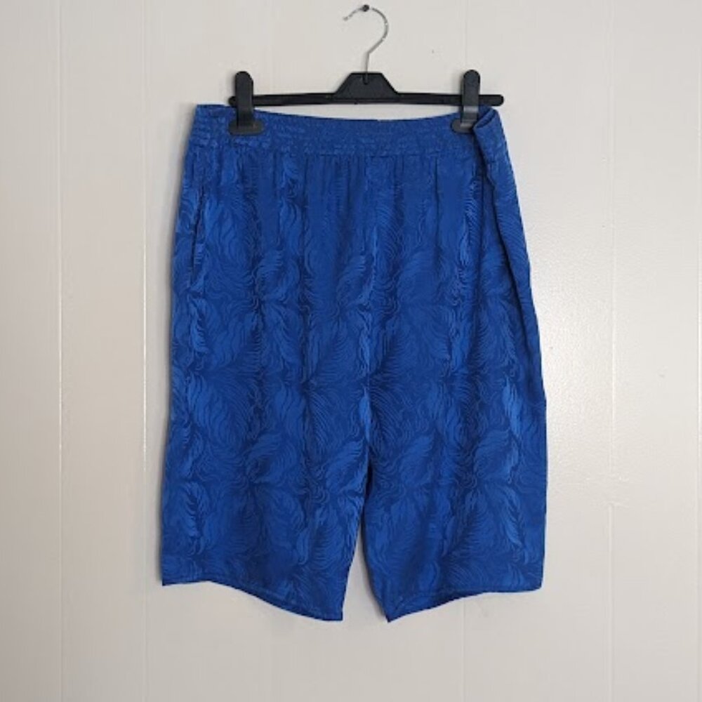 e.a.Brown Pure Silk Bermuda Shorts. Size 4.